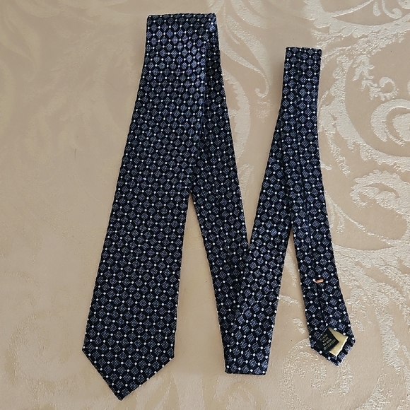 Trump Other - TRUMP Elegant Black and Blue Patterned Tie